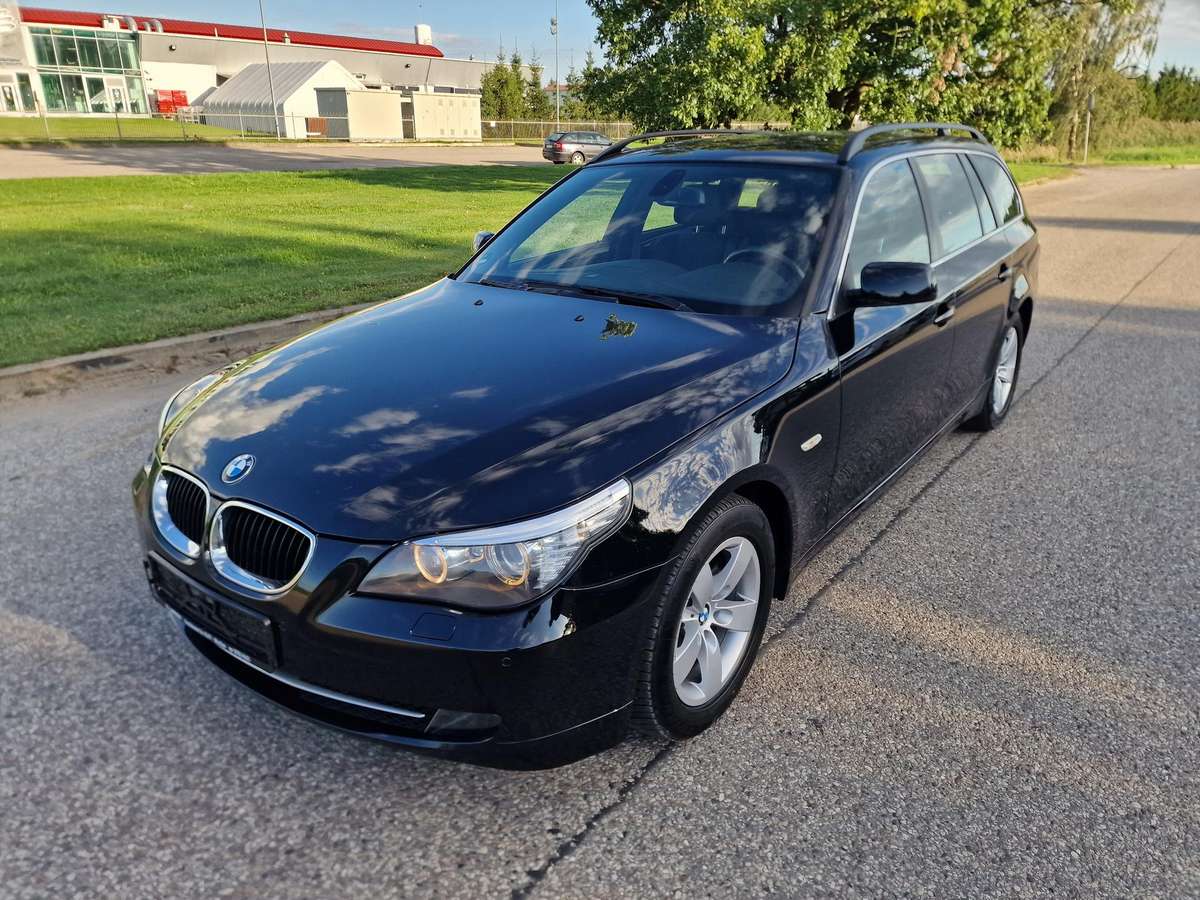 BMW 520 2007 — interior