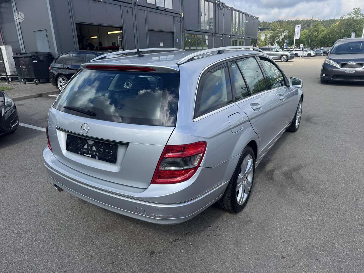 Mercedes-Benz C220 2010 — двигун 2143 cm³, 170 HP (125kW)