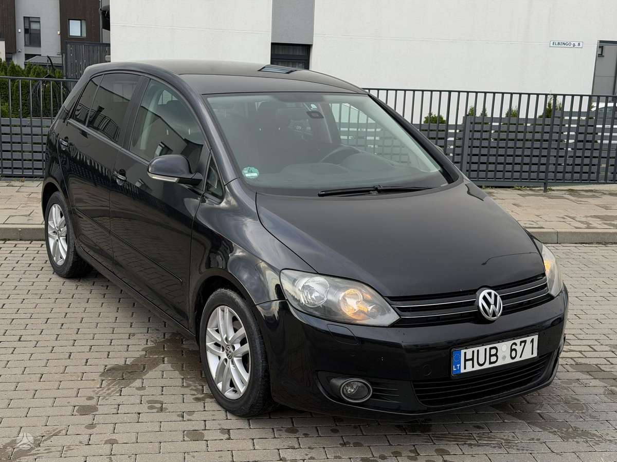 Volkswagen Golf 2011 — двигун 1598 cm³, 105 HP (77kW)
