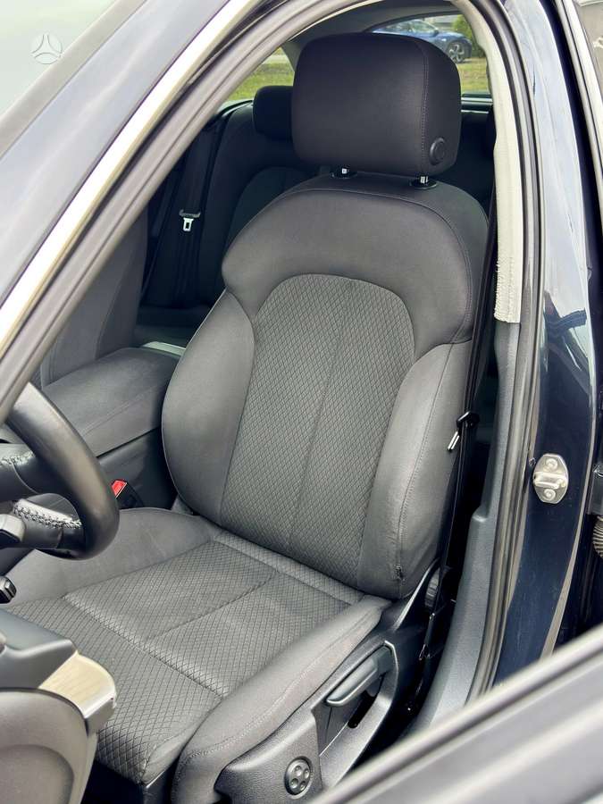 Audi A6 2012 — photo 11