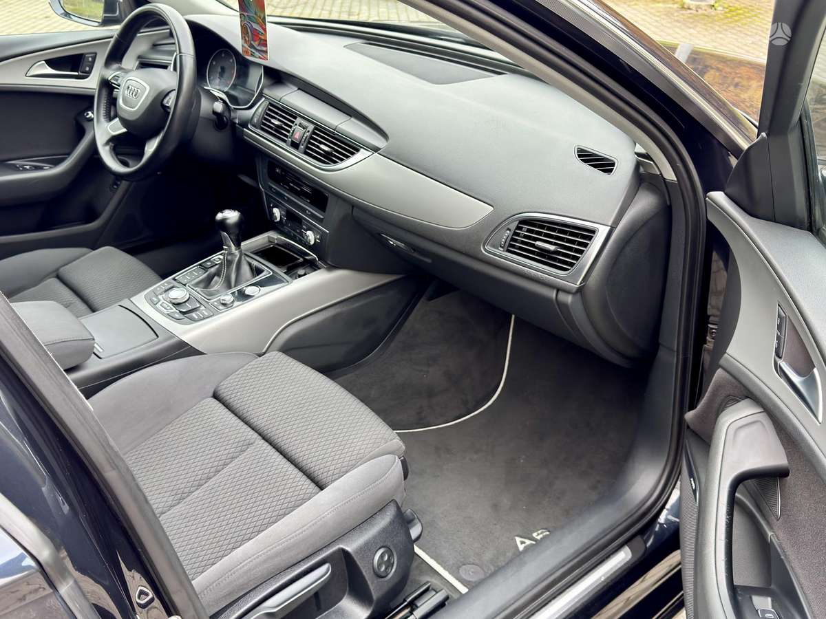 Audi A6 2012 — photo 16