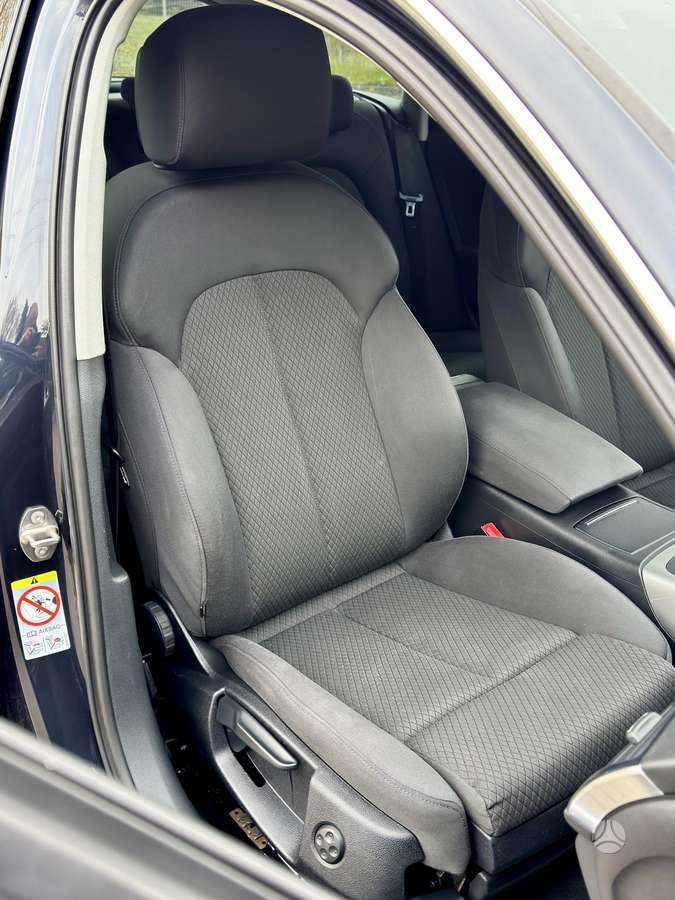 Audi A6 2012 — photo 17