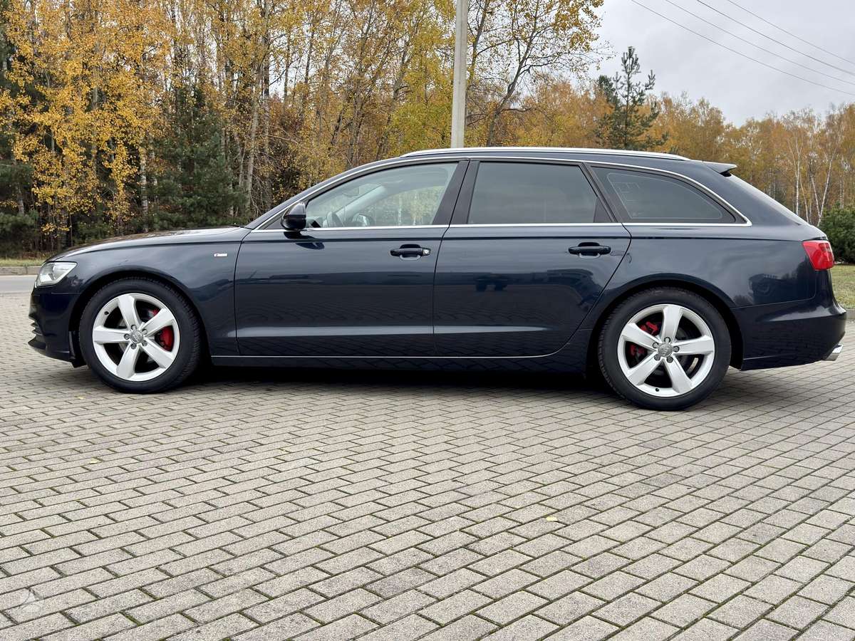 Audi A6 2012 — interior