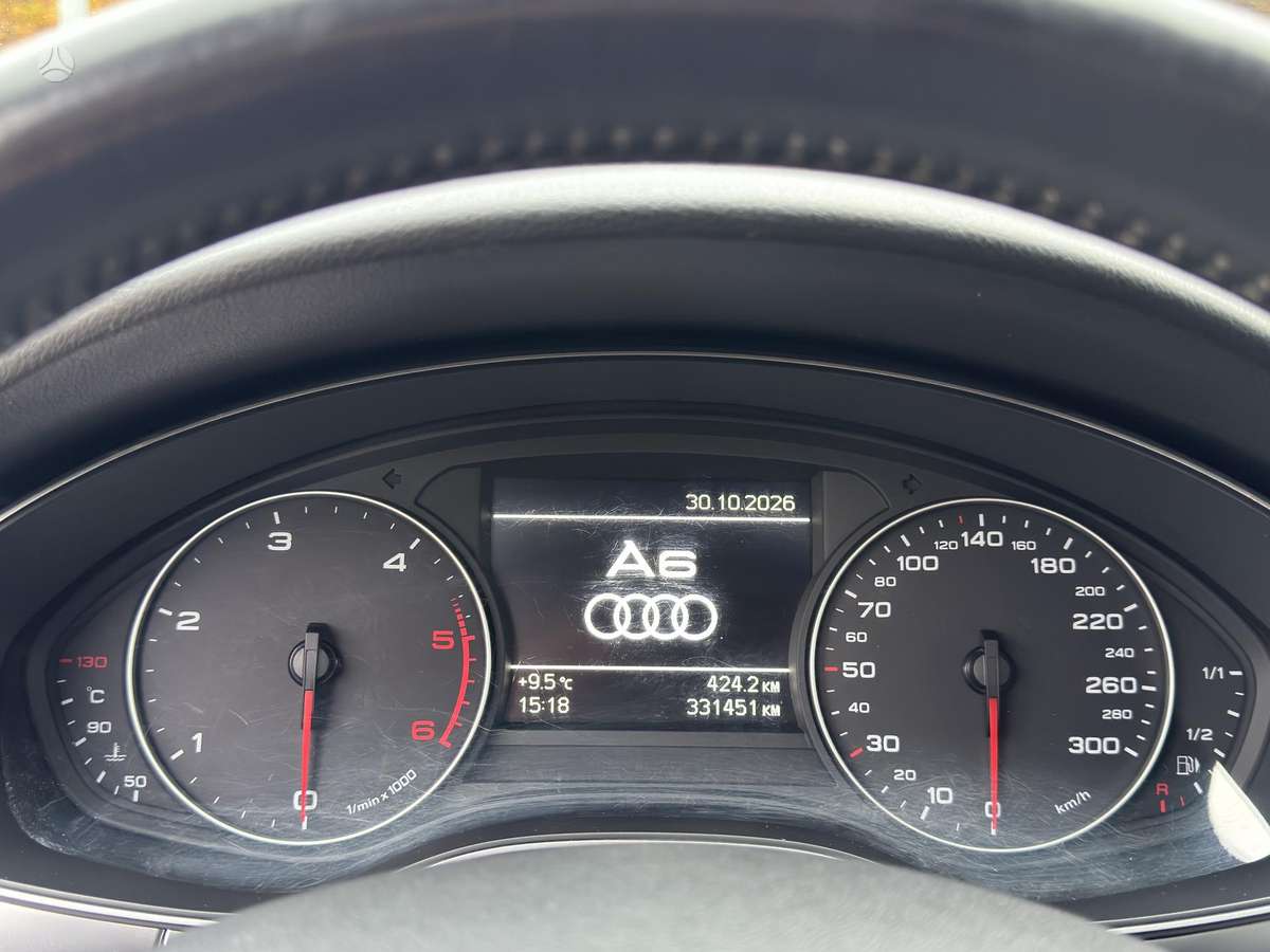 Audi A6 2012 — photo 32