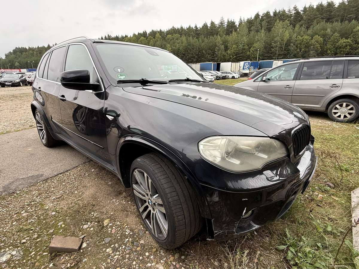 BMW X5 2010 — двигун 2993 cm³, 306 HP (225kW)