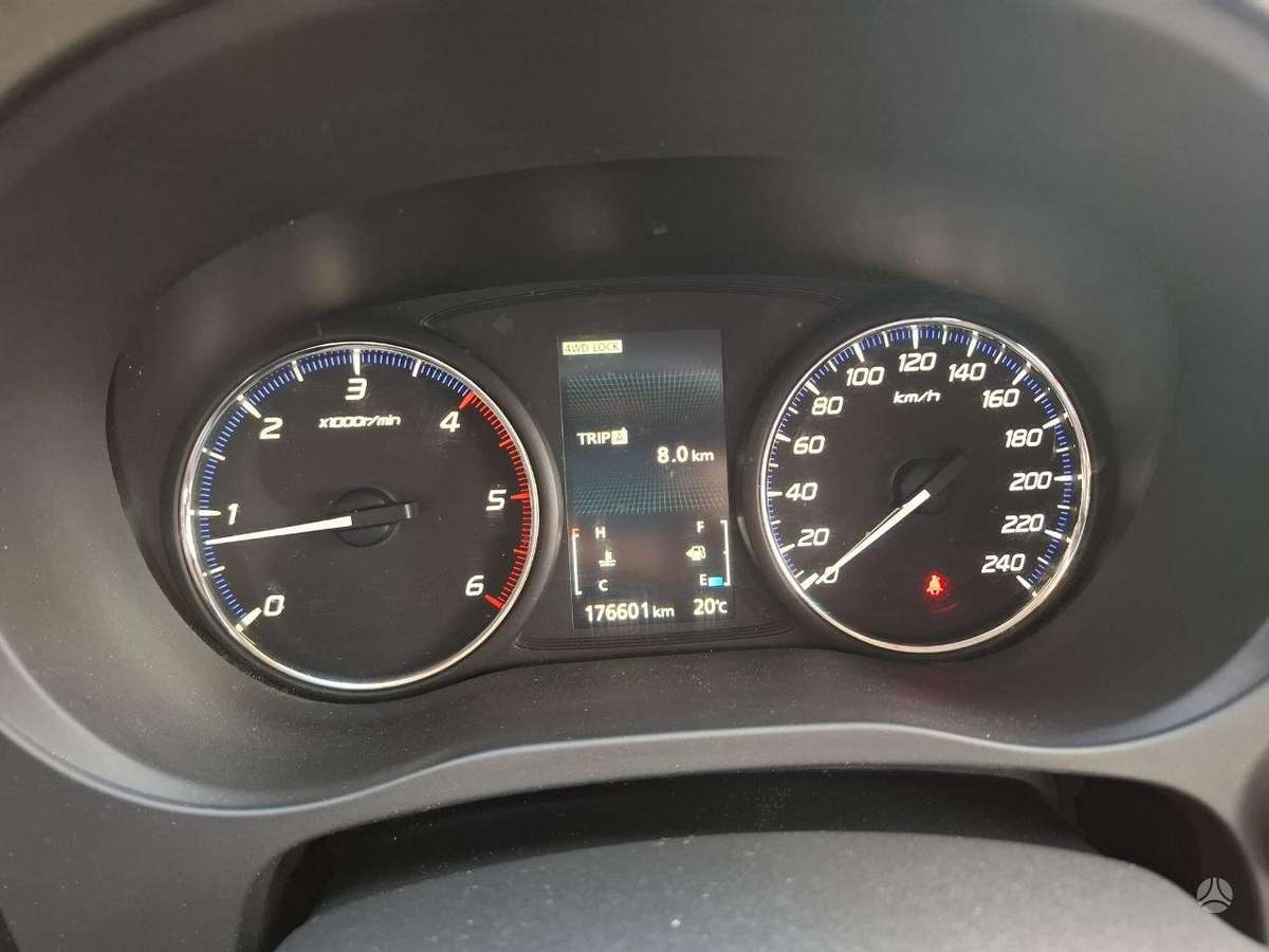Mitsubishi Outlander 2014 — photo 10