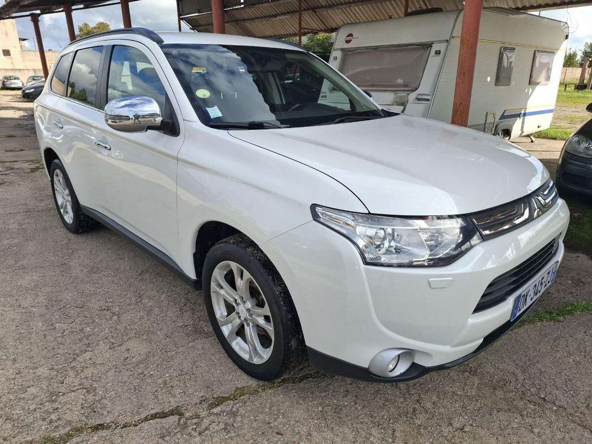 Mitsubishi Outlander 2014 — engine 2200 cm³, 150 HP (110kW)