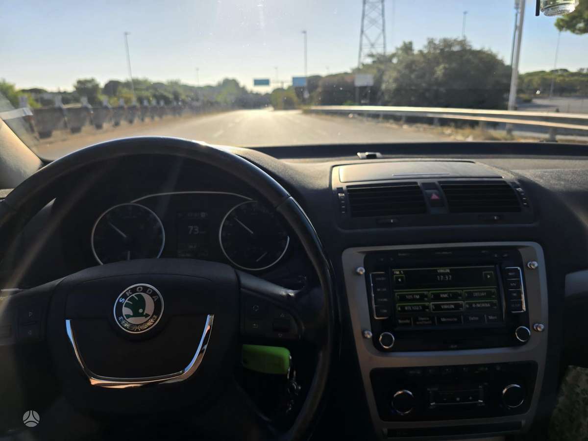 Skoda Octavia 2012 — фото 13