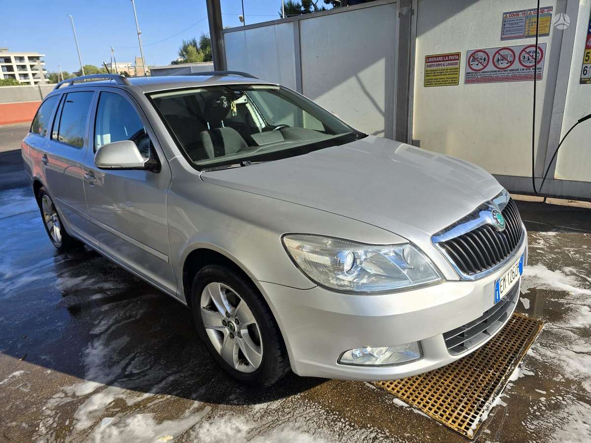 Skoda Octavia 2012 — двигун 2000 cm³, 140 HP (103kW)
