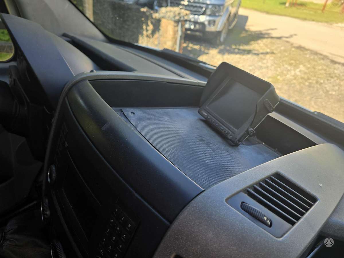 Mercedes-Benz Sprinter 2011 — photo 10
