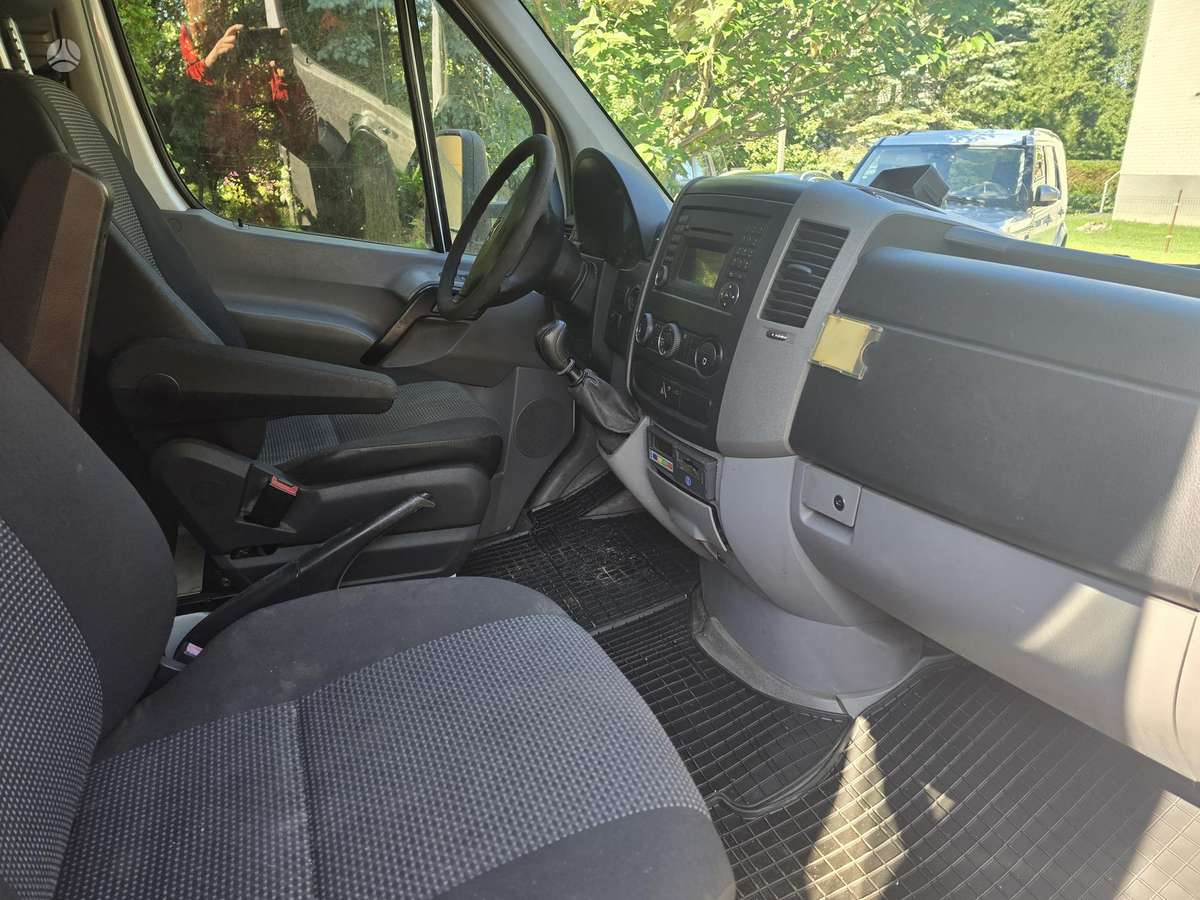 Mercedes-Benz Sprinter 2011 — photo 7