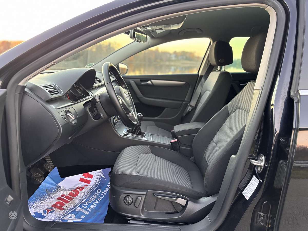 Volkswagen Passat 2011 — photo 20