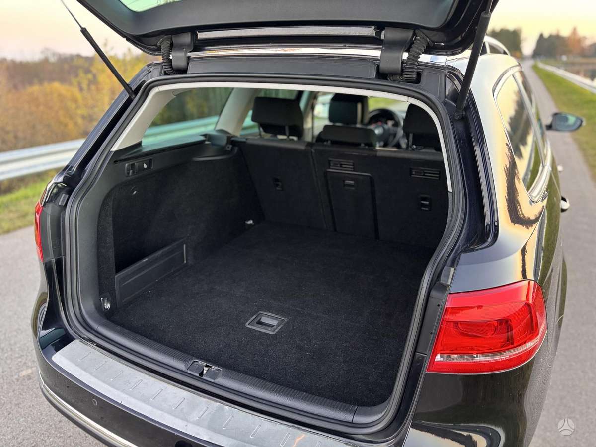 Volkswagen Passat 2011 — photo 31