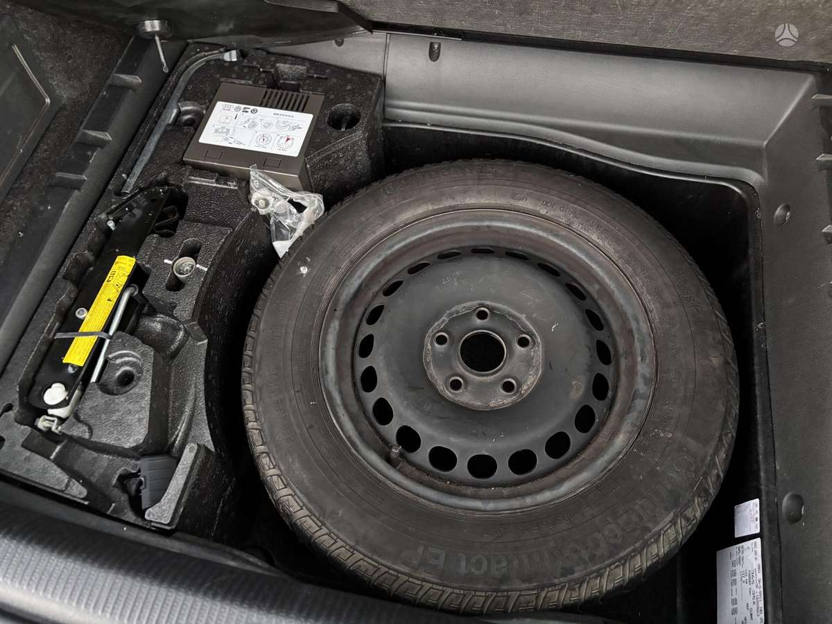 Volkswagen Passat 2011 — photo 33