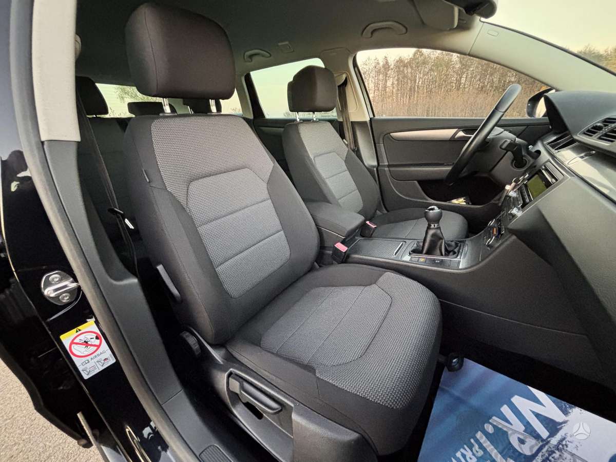 Volkswagen Passat 2011 — photo 40