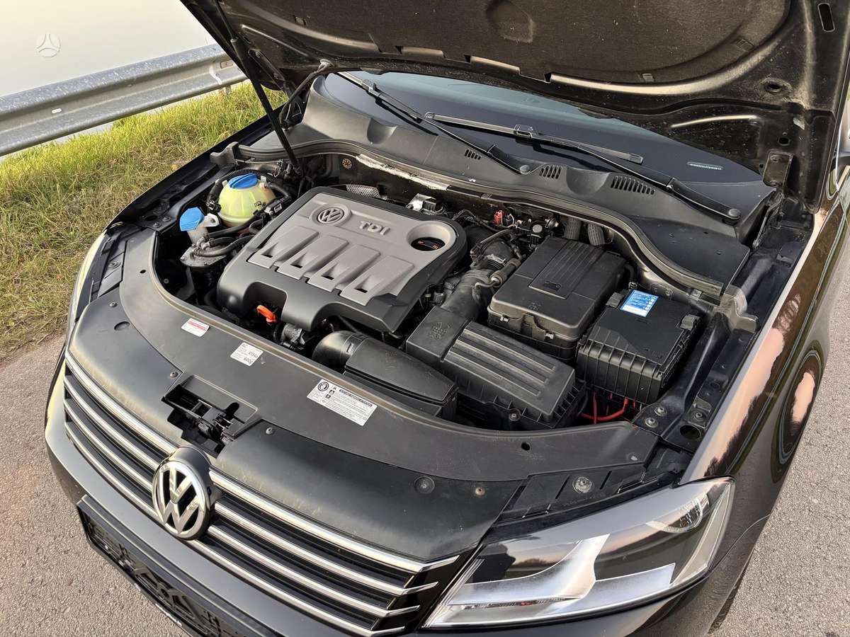 Volkswagen Passat 2011 — photo 42
