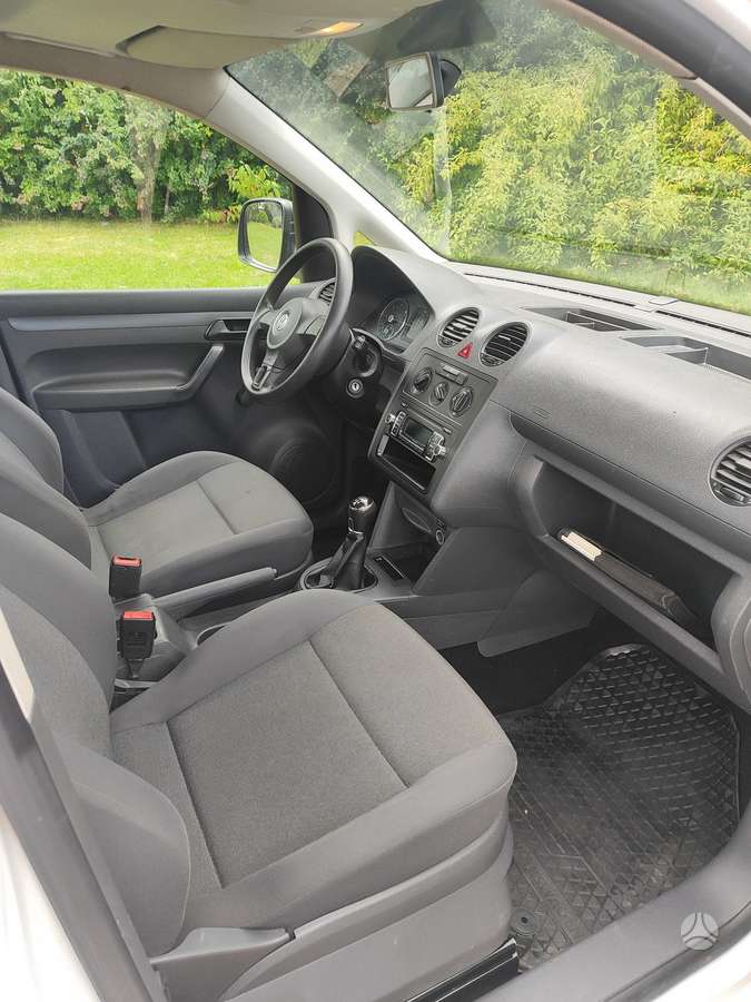 Volkswagen Caddy 2013 — photo 13