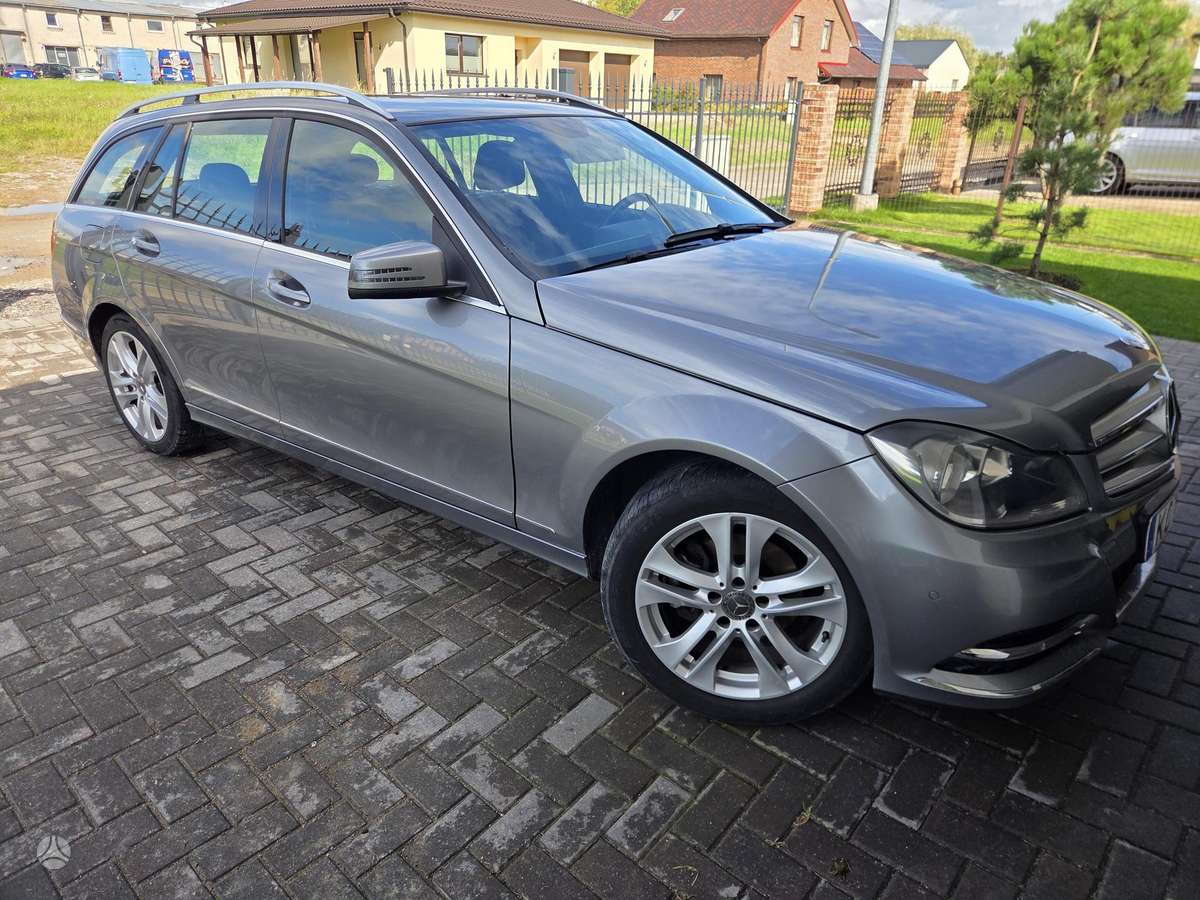 Mercedes-Benz C200 2013 — vehicle for AFU Ukraine