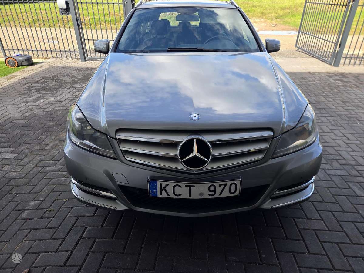 Mercedes-Benz C200 2013 — engine 2143 cm³, 136 HP (100kW)