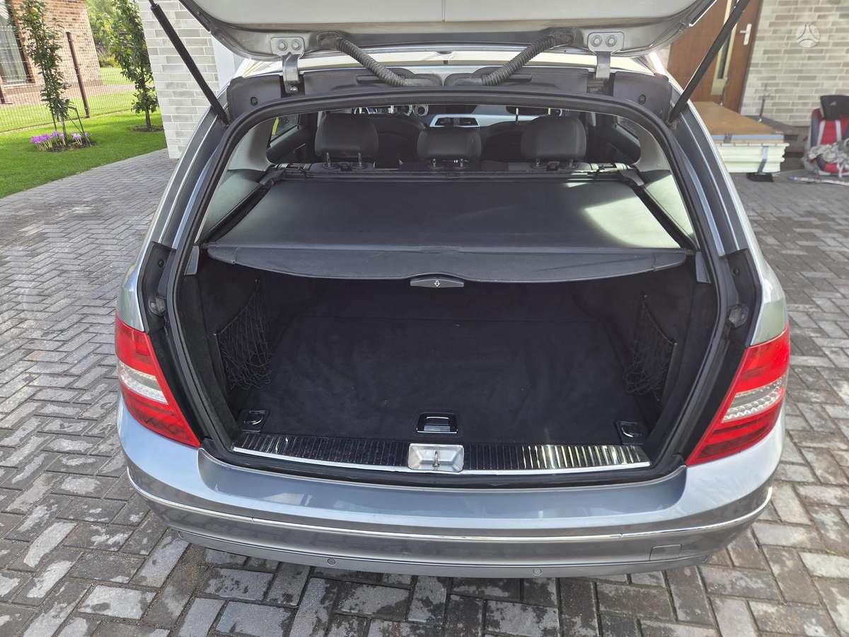 Mercedes-Benz C200 2013 — photo 7