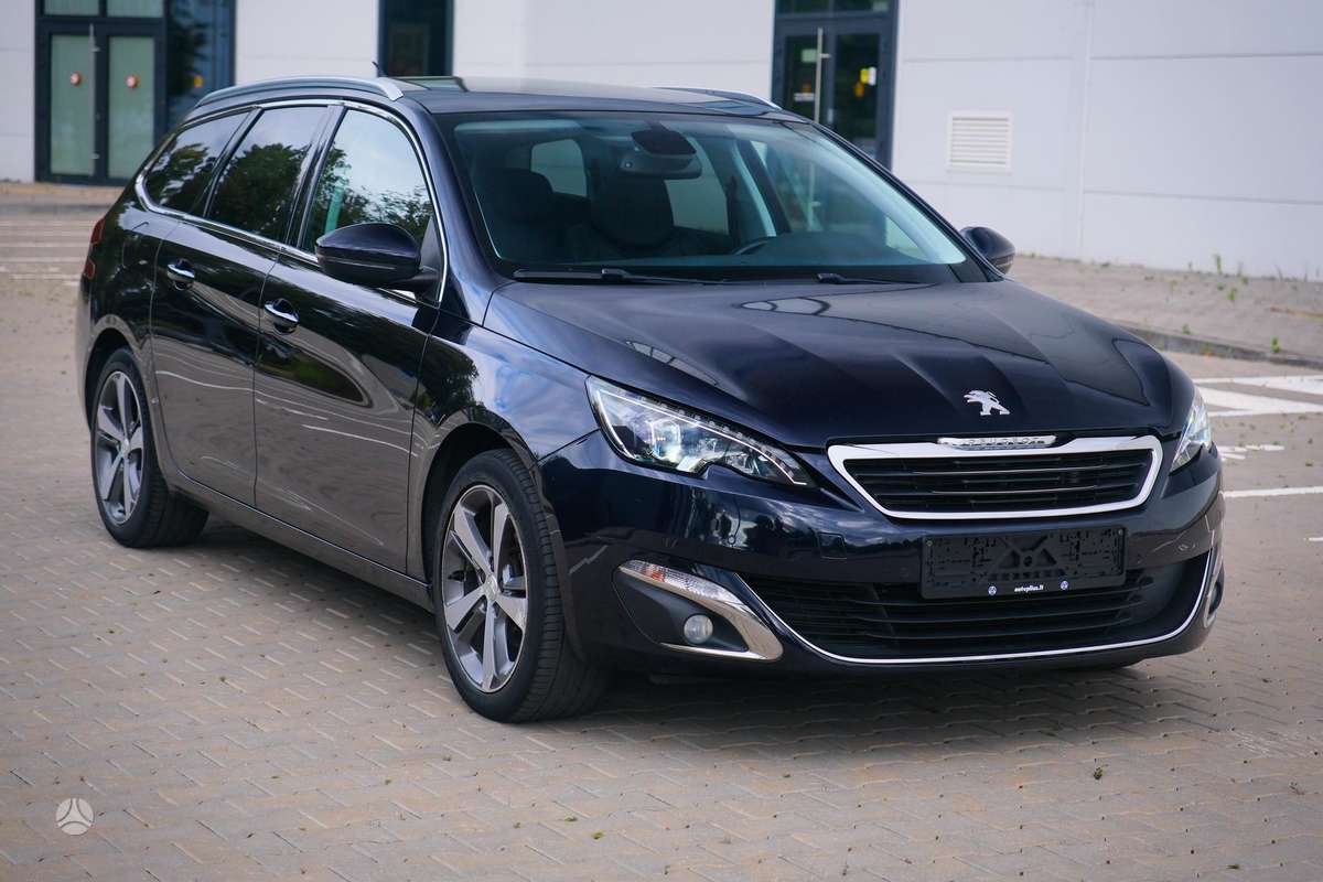 Peugeot 308 2014 — салон