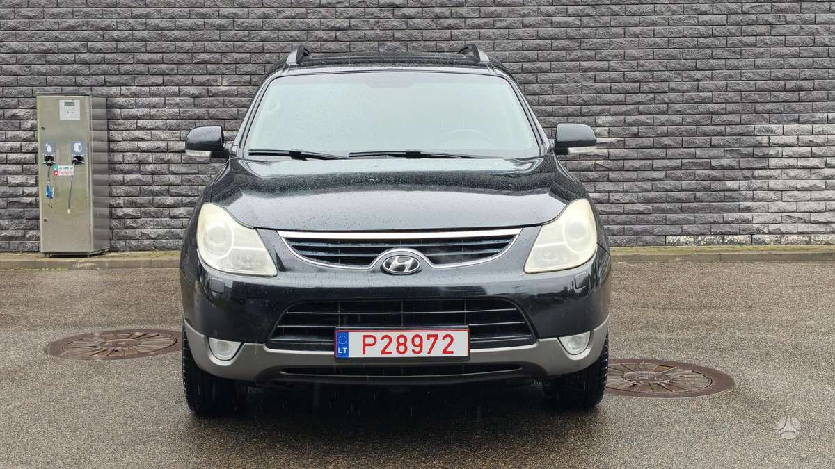 Hyundai ix55 2009 — interior