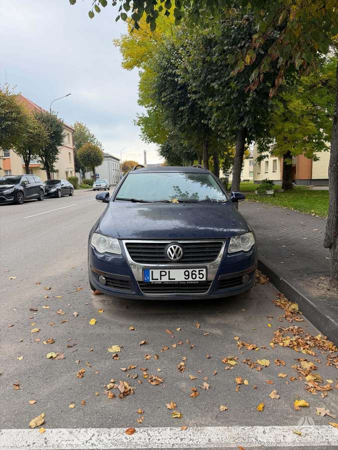 Volkswagen Passat 2006 — вигляд ззаду