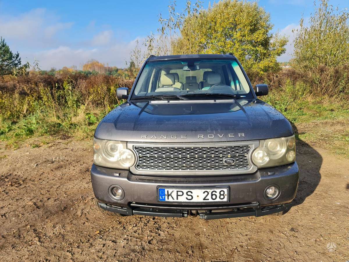 Land Rover 2005 — rear view