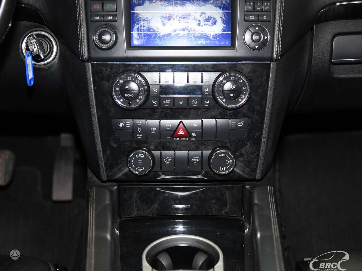 Mercedes-Benz GL350 2011 — photo 19