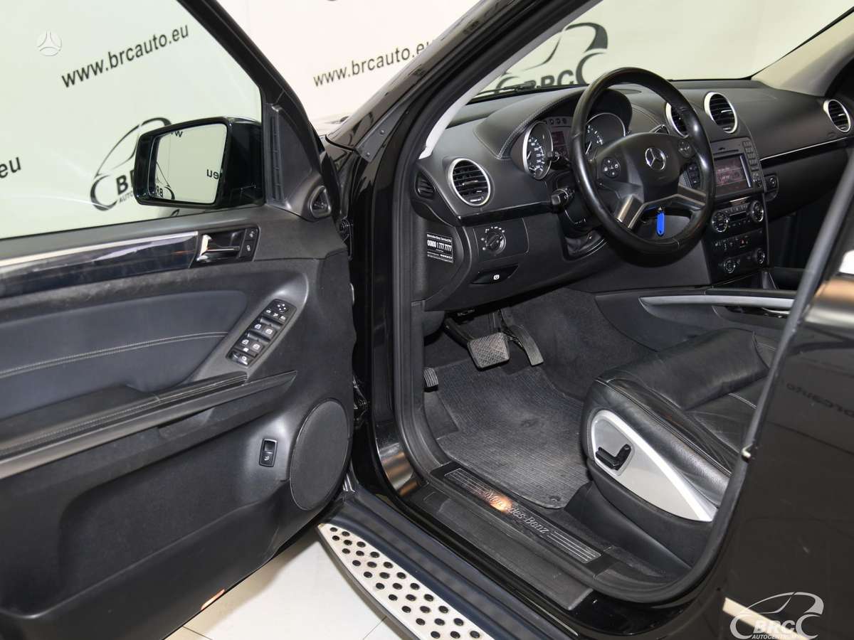 Mercedes-Benz GL350 2011 — photo 24