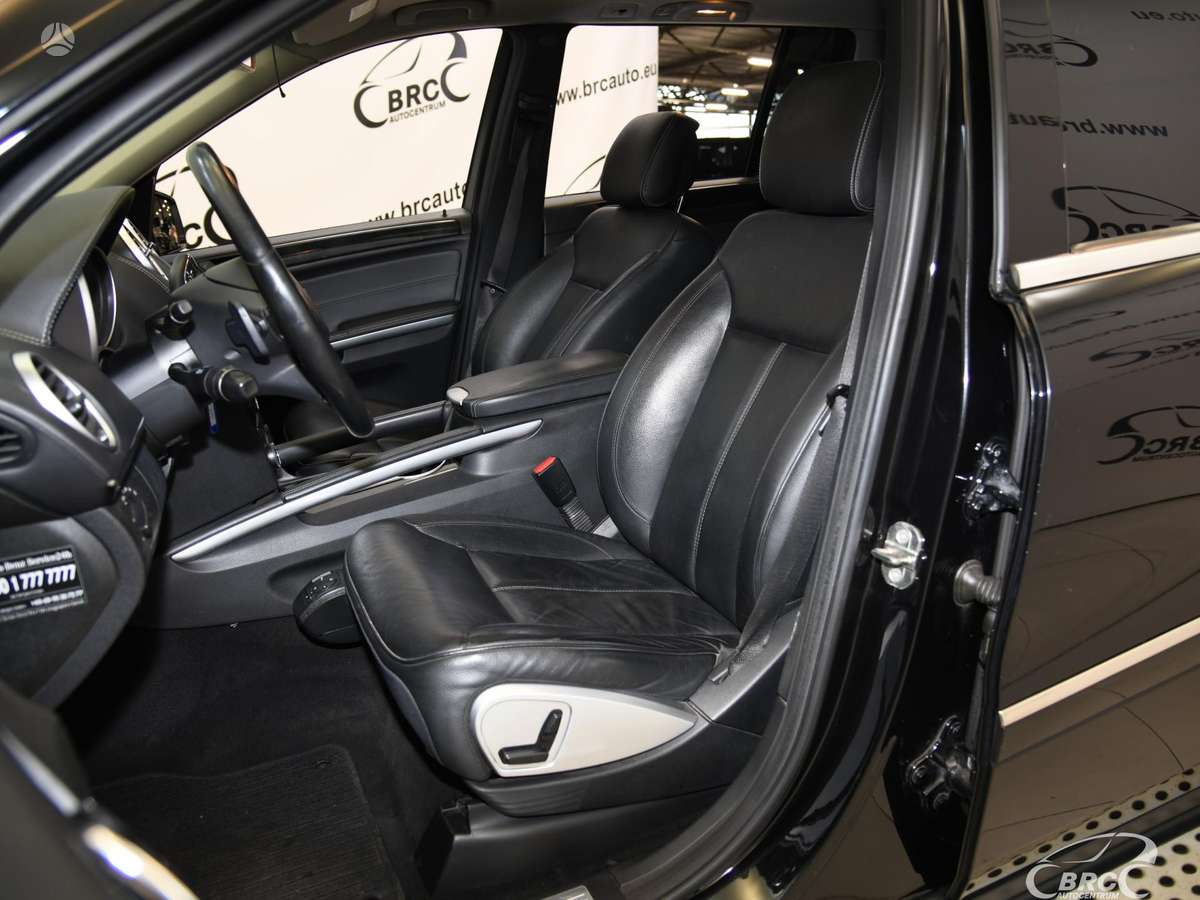 Mercedes-Benz GL350 2011 — photo 28