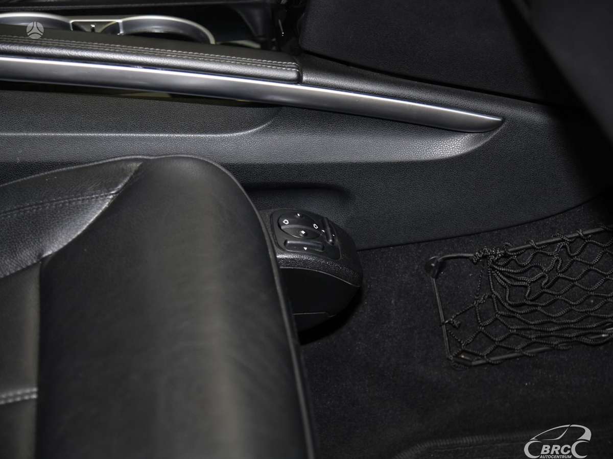 Mercedes-Benz GL350 2011 — photo 8