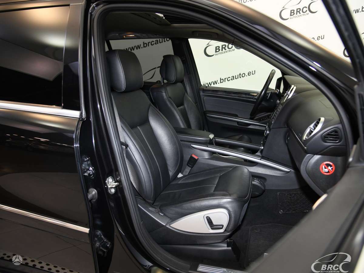 Mercedes-Benz GL350 2011 — photo 9