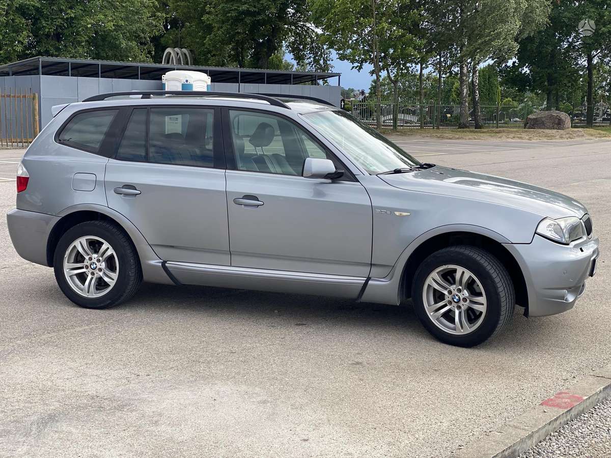 BMW X3 2005 — rear view