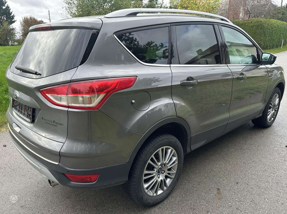 Ford Kuga 2014 — interior