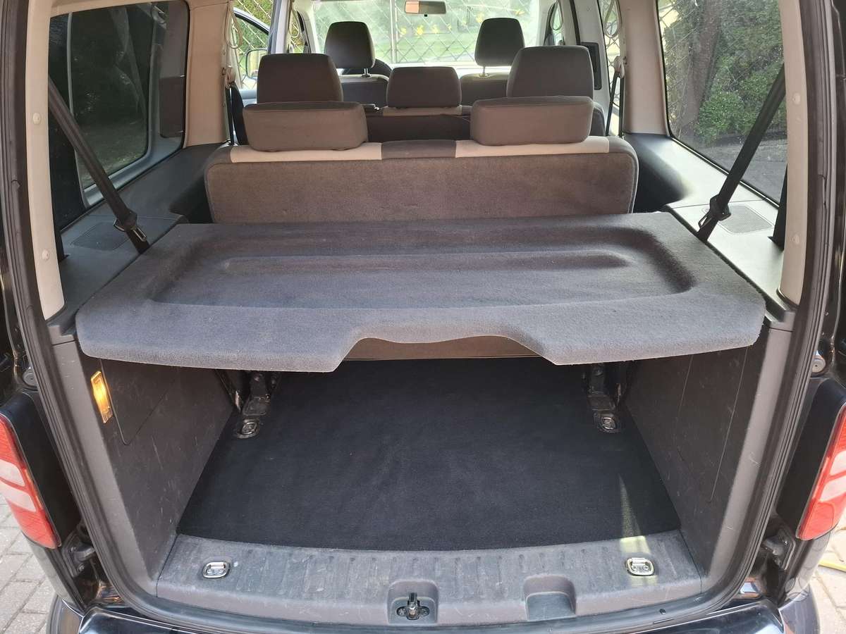 Volkswagen Caddy 2012 — photo 12