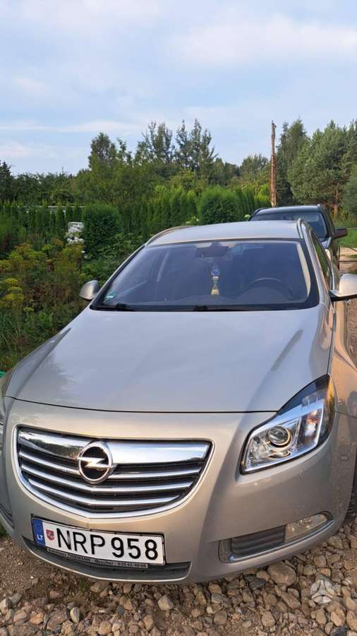 Opel Insignia 2009 — двигун 1900 cm³, 160 HP (118kW)
