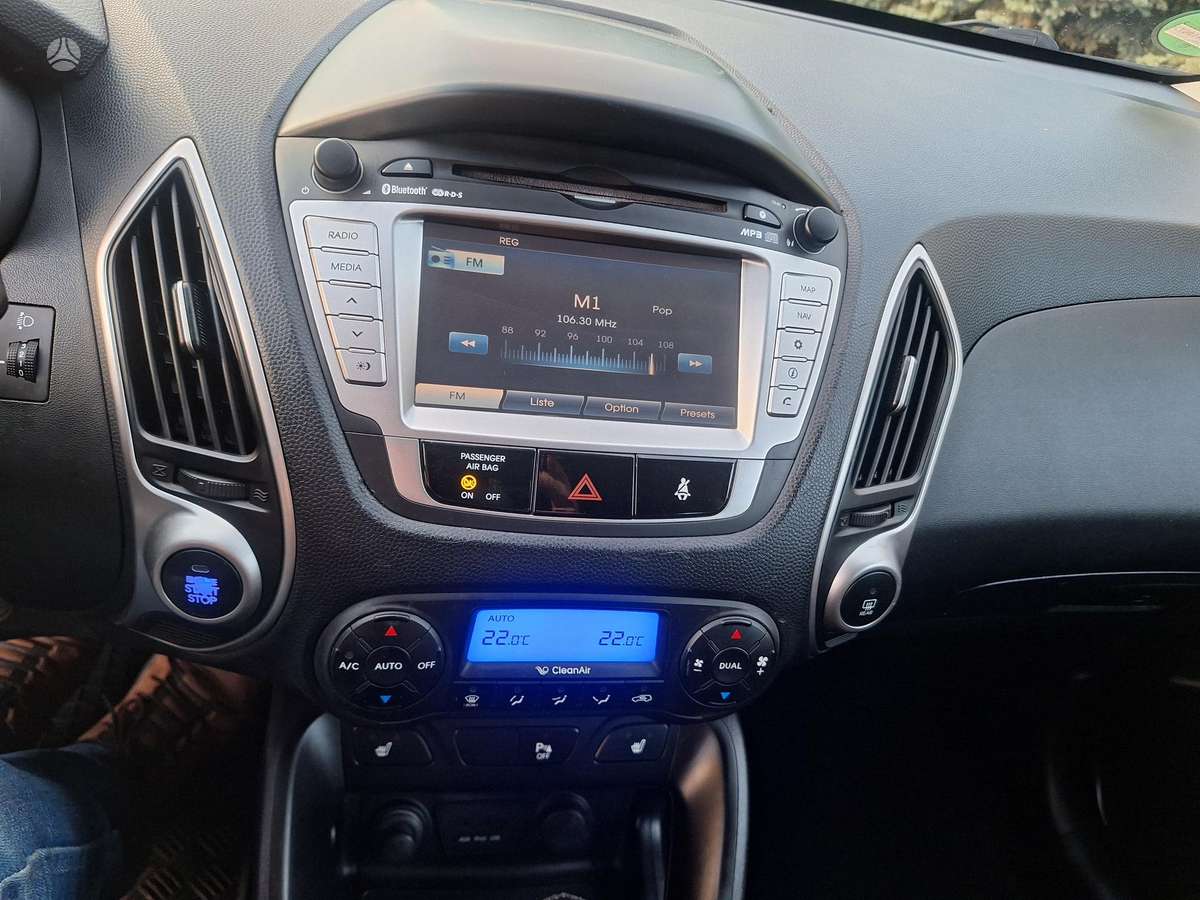 Hyundai ix35 2010 — photo 12