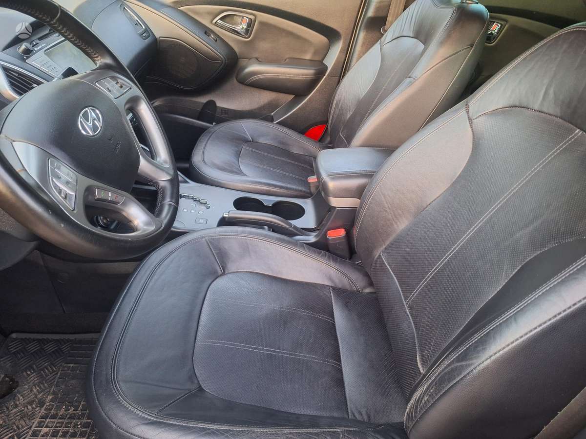 Hyundai ix35 2010 — photo 8
