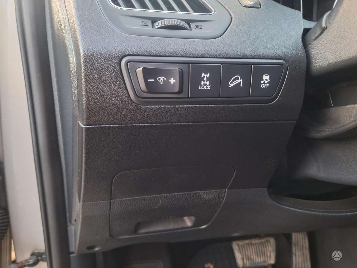 Hyundai ix35 2010 — photo 9