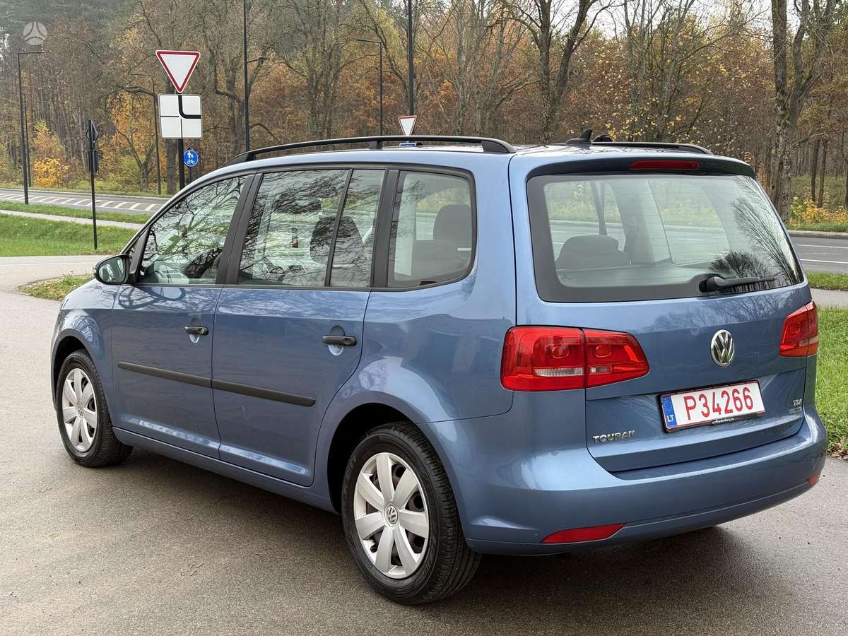 Volkswagen Touran 2012 — photo 5