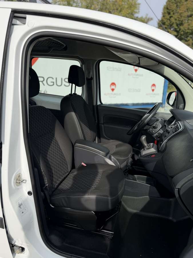 Renault Kangoo 2014 — фото 14