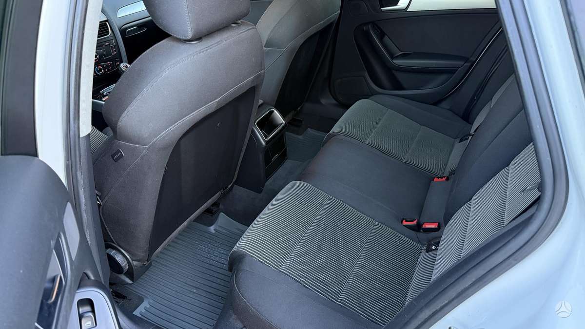 Audi A4 2009 — photo 13