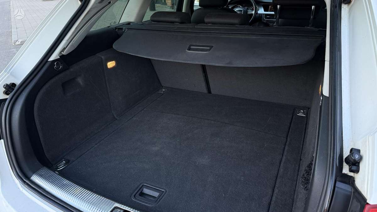 Audi A4 2009 — photo 14