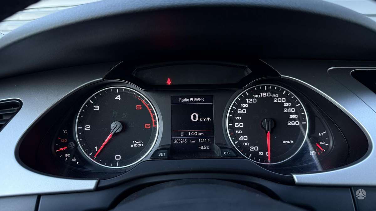 Audi A4 2009 — photo 15