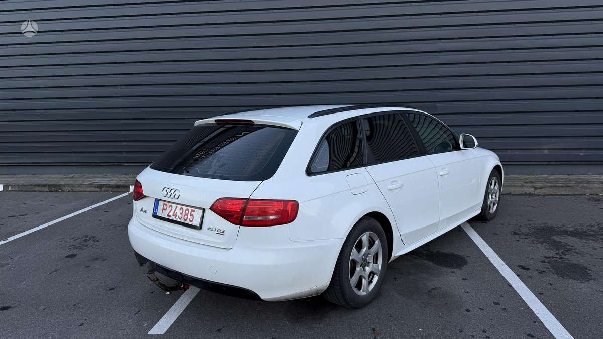Audi A4 2009 — photo 6
