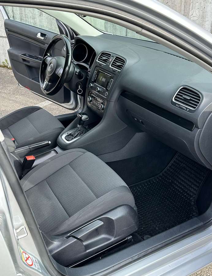 Volkswagen Golf 2010 — photo 11