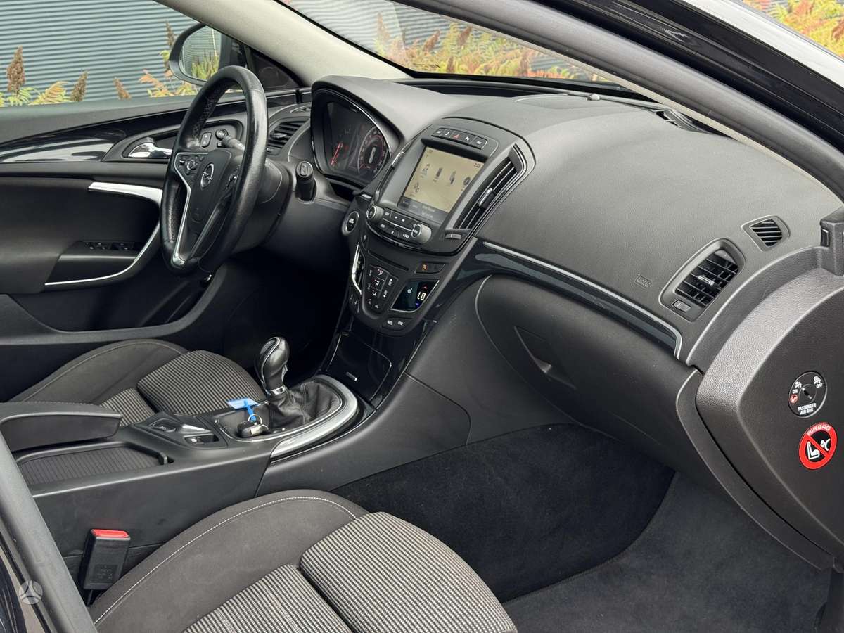 Opel Insignia 2014 — photo 9