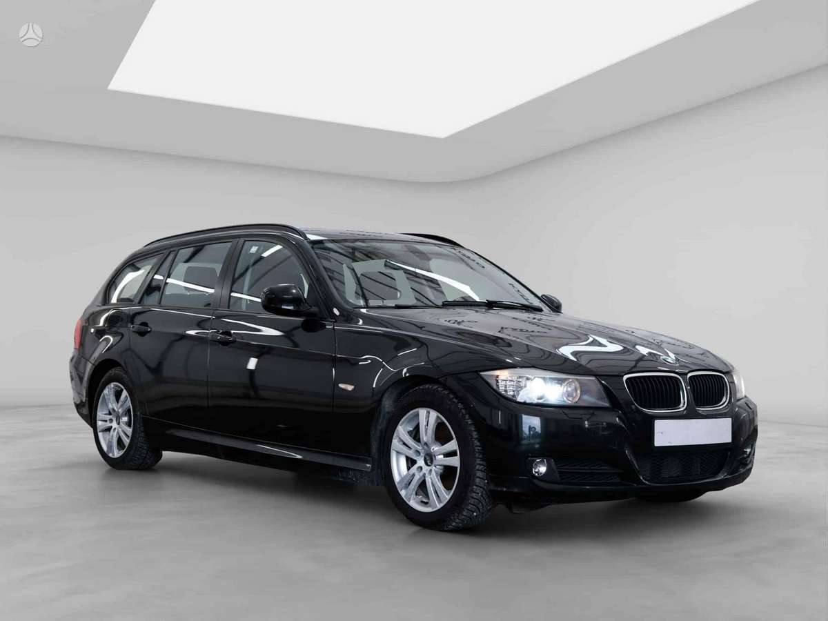 BMW 320 2010 — engine 2000 cm³, 184 HP (135kW)