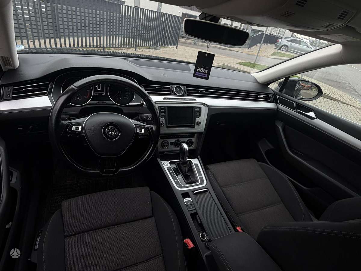 Volkswagen Passat 2015 — photo 17